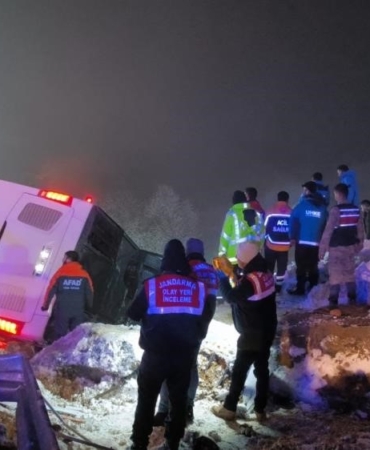 BİNGÖL'DEKİ KAZADA ÖLÜ SAYISI 5'E YÜKSELDİ