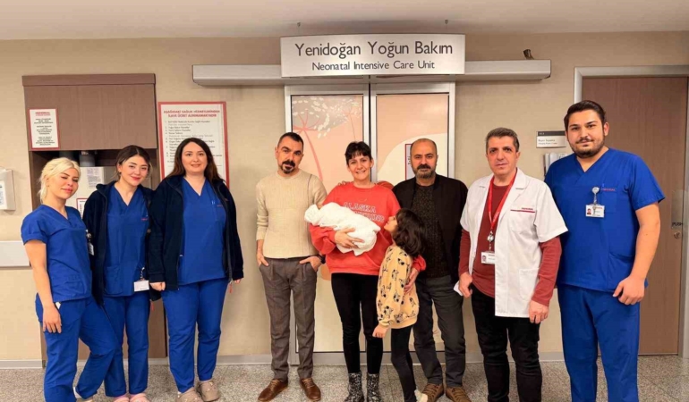 premature-dogan-zin-51-gun-sonra-sagligina-kavusarak-taburcu-edildi-5VPBYHan.jpg