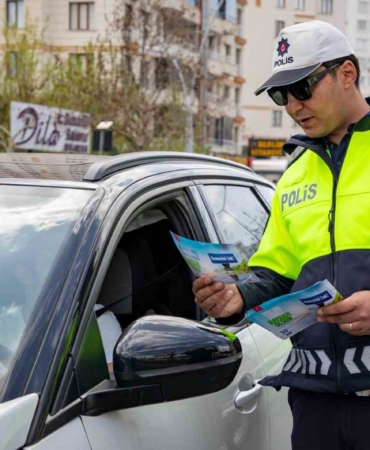 diyarbakirda-bayramda-tatilinde-trafik-denetimleri-artiyor-LZNQ5beD.jpg