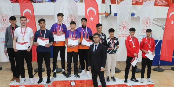 Diyarbakır’da ‘Floor Curling’ turnuvasının finali yapıldı