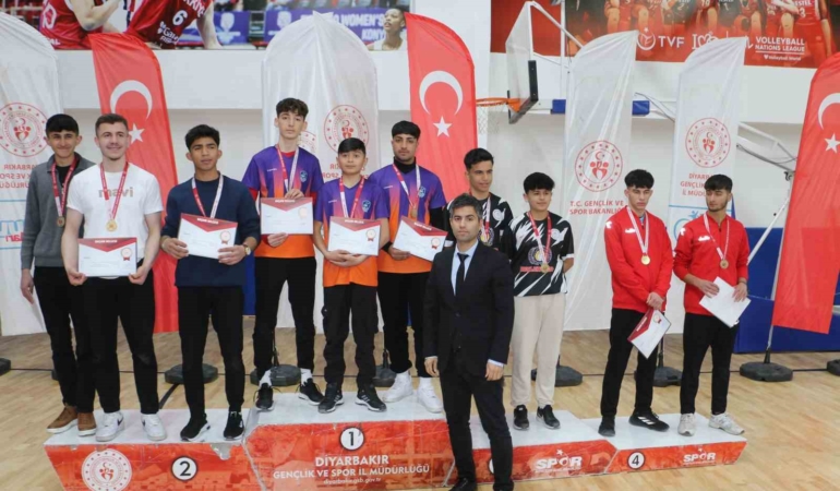 diyarbakirda-floor-curling-turnuvasinin-finali-yapildi-XV6zkL4k.jpg