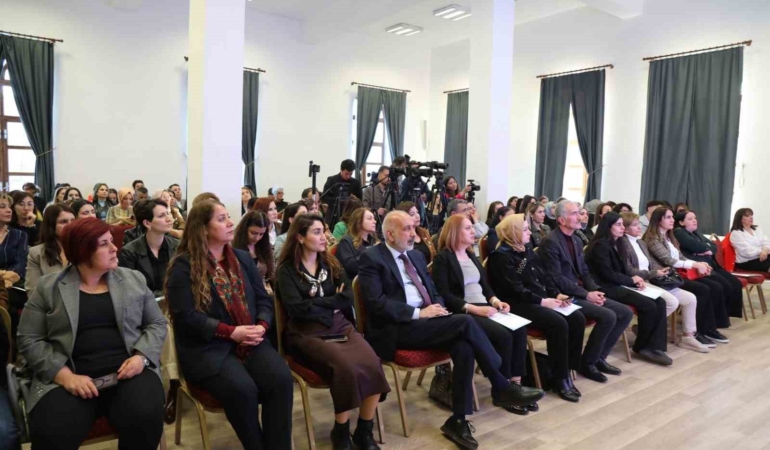 ekonomide-kadin-calistayinin-sonuc-bildirgesi-aciklandi-6UxwDc6s.jpg
