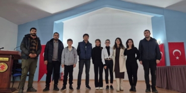 dicle-karagomu-ortaokulu-ogrencisinin-basarisi-okulunu-gururlandirdi-thX4UABc.jpg