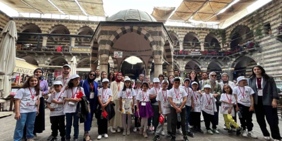 Diyarbakır’da 23 ilkokulun öğrencisine tarihi yerlere gezi düzenlendi