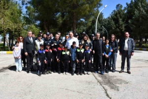 diyarbakirda-cocuklar-polis-okulunu-gezdi-TiibcHyJ.jpg