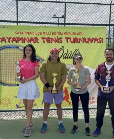 farkli-meslek-gruplarindan-167-teniscinin-katildigi-turnuva-tamamlandi-yIq4XTmR.jpg