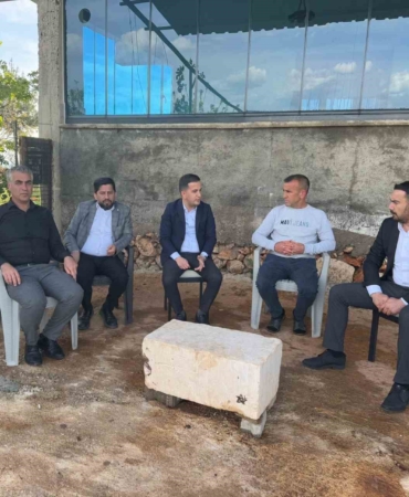 hak-is-konfederasyonu-diyarbakir-il-baskani-akuzumden-uyelerine-ziyaret-MxpuLijW.jpg