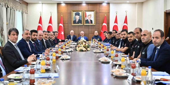 Diyarbakır’da deprem sonrası iyileştirme çalışmaları tüm yönleriyle değerlendirildi