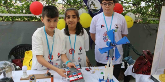 Diyarbakır’da lise öğrencileri yaptıkları bilimsel projelerini sergiledi