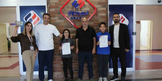 İlkokul ve ortaokul öğrencilerinden Robotex International Festivalinde büyük başarı