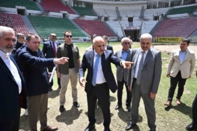 vali-zorluoglu-diyarbakir-ataturk-stadyumundaki-calismalari-yerinde-inceledi-1T1f64lD.jpg