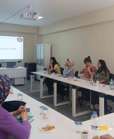 toplumsal-cinsiyet-esitligi-atolyesi-duzenlendi-m8qdvrNi.jpg