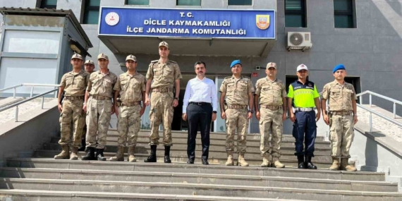 Dicle Kaymakamı Mustafa Atış, jandarma personeli ile bir araya geldi