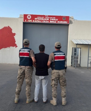 diyarbakirda-kesinlesmis-hapis-cezasi-ile-aranan-2-kisi-yakalandi-bK1PEO7T.jpg