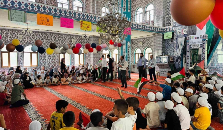 diyarbakirda-yaz-kuran-kurslarinda-filistene-destek-programi-RveFLYeC.jpg