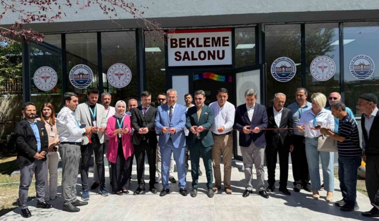 kayapinarda-kadin-dogum-ve-cocuk-hastanesine-bekleme-salonu-destegi-8qs1MCJR.jpg