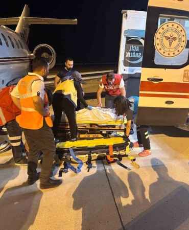 agrida-kazada-yaralanan-cocuk-ambulans-ucakla-ankaraya-sevk-edildi-tpZr5bxA.jpg