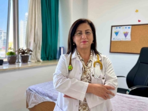 cocuk-romatoloji-uzmani-cocuklarda-gecmeyen-eklem-agrisi-ve-siskinliklere-dikkat-cekti-fTFOYi8T.jpg