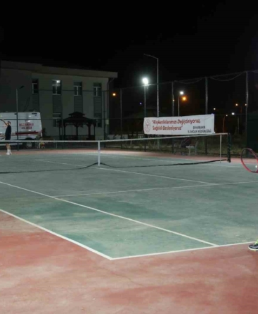 diyarbakir-il-saglik-mudurlugu-tenis-turnuvasi-basladi-CtIMWTWB.jpg