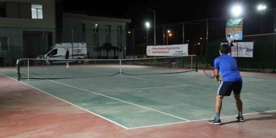 Diyarbakır İl Sağlık Müdürlüğü Tenis Turnuvası başladı