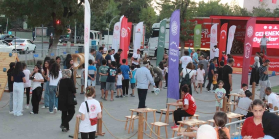 Geleneksel Oyun Tırı Siirt’te Çocuklarla Buluştu: Kültürel Miras Şenliği