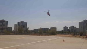 havuza-dusen-yasli-adamin-sol-uyluk-kirigina-yol-acan-kaza-ambulans-helikopterle-hastaneye-sevk-8QPBwmBt.jpg