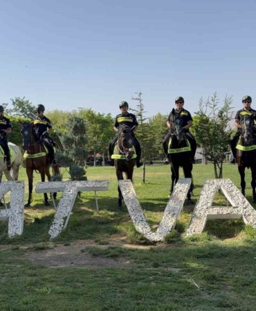 malazgirt-etkinlikleri-oncesi-atli-polislerden-tatvanda-devriye-mLzuDGeE.jpg