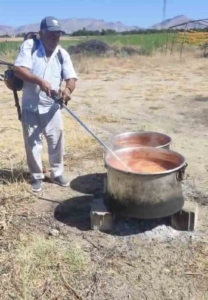 salcayi-ot-bicme-makinesi-ile-karistirdi-FghPbLXJ.jpg