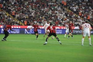 trendyol-super-lig-gaziantep-fk-0-galatasaray-3-mac-sonucu-Tr7S7Fiy.jpg