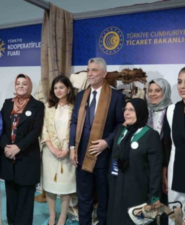 turkiye-kooperatifler-fuarinda-bakan-bolattan-stant-gezileri-ve-egitim-programi-v71eY3CV.jpg