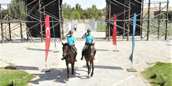 Vanlı Atlı Birlikler Malazgirt Zaferi Yıldönümü Etkinliklerinde Görev Başında