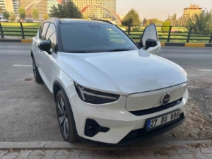 volvo-xc40-elektrikli-cipi-kusurlu-urun-ve-uzun-servis-suresiyle-yasanan-magduriyet-LWM33y5X.jpg