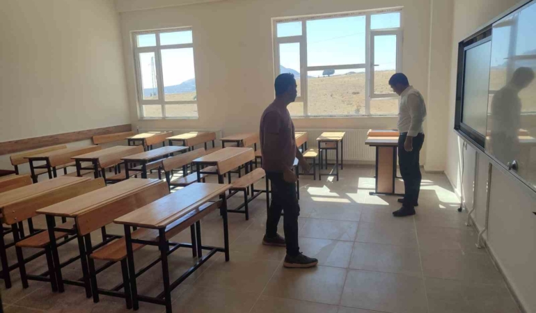 yusuf-sofioglu-mesleki-ve-teknik-anadolu-lisesi-hayirsever-sehit-adiyla-anildi-cTLcCsjF.jpg