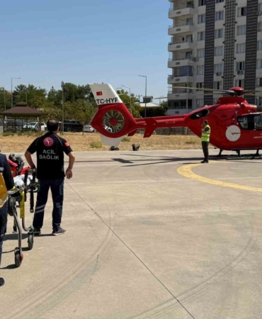 cermikte-kalp-krizi-seklinde-acil-tasima-yasli-hasta-gazi-yasargile-sevk-edildi-yxM9HFVb.jpg