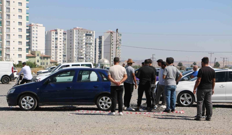 diyarbakir-oto-pazari-fiyat-fiyatlari-asiri-yukseldi-satislar-durdu-yRcptX4q.jpg