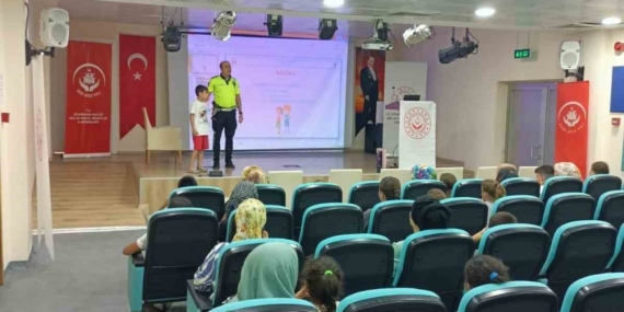 Diyarbakır Trafik Eğitimiyle Öğrenciler ve Veliler İçin Güvenli Yolda Adımlar