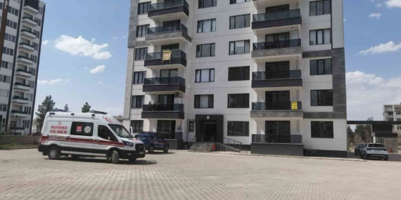 Diyarbakır’da Apartmanda Çöp Kavgası: 2 Yaralı, 1 Gözaltı