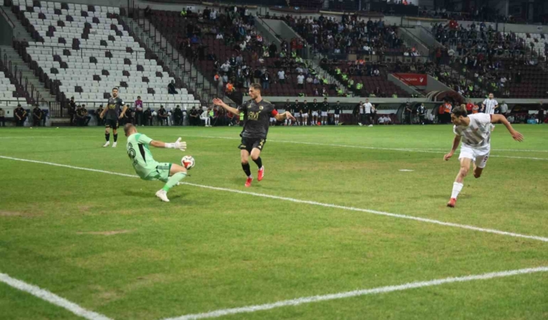 elazigspor-batman-petrolspor-maci-ozeti-ev-sahibi-2-1lik-sunumla-ustun-gZLYtrWG.jpg