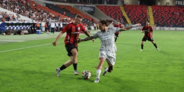 gaziantep-fk-kocaelispor-maci-ozeti-ve-ilk-yari-gelismeleri-SNFUygID.jpg