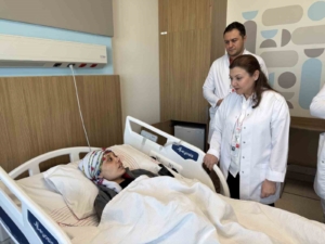 gaziantep-sehir-hastanesinde-kapali-yontemle-hickirik-tedavisi-6-aydir-suren-sikayete-son-veren-basarili-EOjin75b.jpg