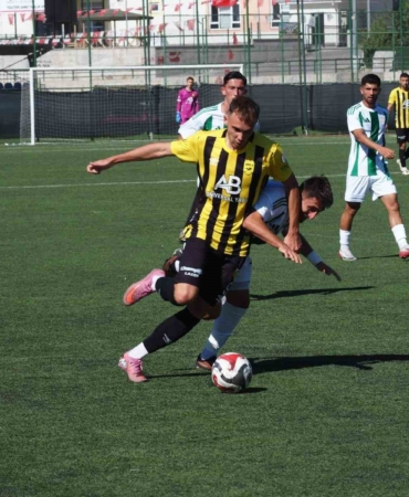 malatya-yesilyurtspor-evinde-adana-01-fkyi-3-2yle-gecti-tur-atladi-DWR1ZG8J.jpg