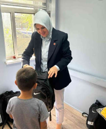 muradiye-mahallesinde-cocuklar-icin-egitim-destekleriyle-yeni-bir-baslangic-uxyiQHWR.jpg