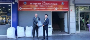 tkdk-ve-yenisehir-belediyesi-is-birligiyle-ogrencilere-sirt-cantasi-ve-kirtasiye-destegi-YOZYjf6j.jpg