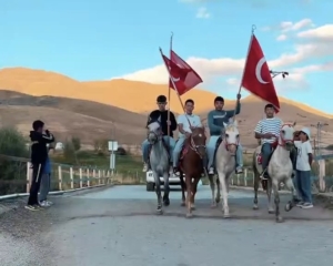 ulupamir-mahallesi-ziyareti-jandarma-komutani-tuggeneral-mucahit-avkiranin-halkla-bulusmasi-9xaxrbDZ.jpg