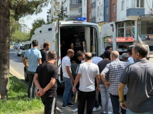 yaya-gecisi-sirasinda-minibus-carpmasi-agir-yarali-aT4uSrSb.jpg