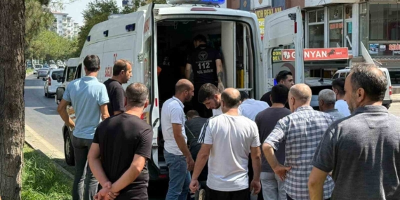 Yaya Geçişi Sırasında Minibüs Çarpması: Ağır Yaralı