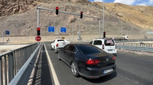 yeni-kopru-tunelinde-trafik-isiklariyla-guvenli-akis-kaza-azalmasi-hedefleniyor-IHPpdhKY.jpg