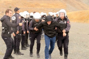 cevik-kuvvet-tatbikatinda-gercekci-mudahale-ve-disiplinli-hazirbulunusluk-ThHaTfJs.jpg