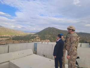 dicle-kaymakami-mustafa-atistan-mehmetcilere-moral-ziyareti-ve-bolge-bilgilendirmesi-IfzjSIDs.jpg