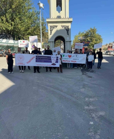 diclede-saglik-calisanlarindan-yaslilar-icin-farkindalik-yuruyusu-kM8ART3T.jpg